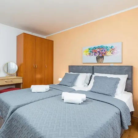 Vila Ana Apartman 1 Fazana Exterior photo